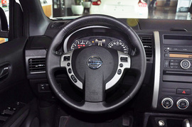 2012款日产奇骏2.5L