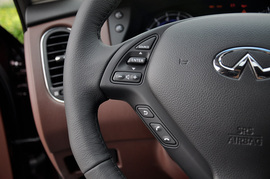 2013款英菲尼迪EX25四驱尊雅版