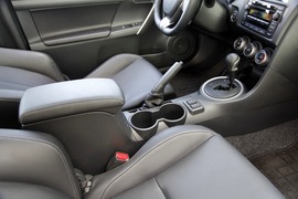 2011款丰田杰路驰场地体验