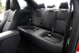 2011款丰田杰路驰场地体验