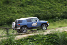 2011款丰田FJ酷路泽场地体验