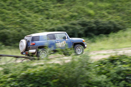 2011款丰田FJ酷路泽场地体验