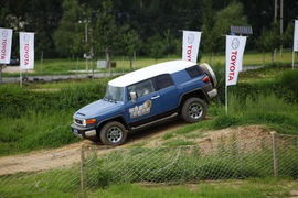 2011款丰田FJ酷路泽场地体验