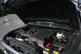 2011款丰田FJ酷路泽场地体验