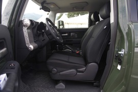 2011款丰田FJ酷路泽场地体验