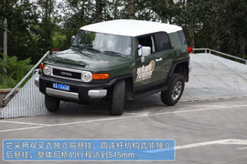 2011款丰田FJ酷路泽场地体验