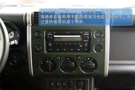 2011款丰田FJ酷路泽场地体验