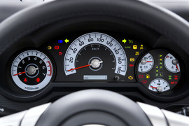 2011款丰田FJ酷路泽场地体验