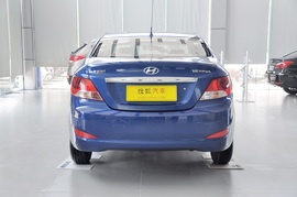 2010款现代瑞纳三厢1.4GS自动舒适型