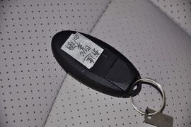 2012款东风日产轩逸1.8XV