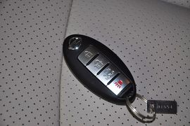 2012款东风日产轩逸1.8XV
