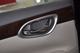 2012款东风日产轩逸1.8XV