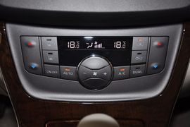 2012款东风日产轩逸1.8XV