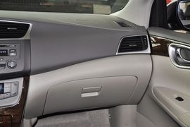 2012款东风日产轩逸1.8XV