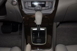 2012款东风日产轩逸1.8XV