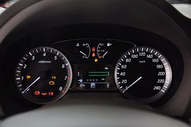 2012款东风日产轩逸1.8XV