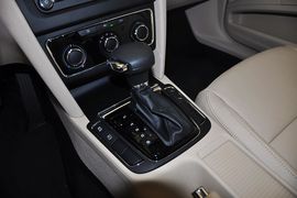 2012款斯柯达昊锐2.0TSI手自一体典雅版到店实拍