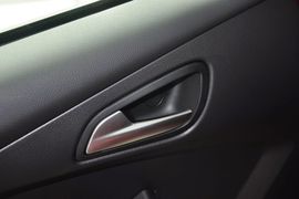 2012款福特福克斯两厢1.6L手自一体舒适型