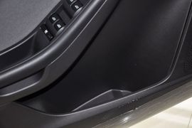 2012款福特福克斯两厢1.6L手自一体舒适型