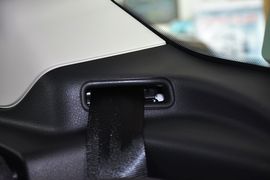 2012款福特福克斯两厢1.6L手自一体舒适型