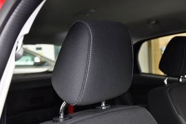 2012款福特福克斯两厢1.6L手自一体舒适型