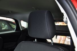 2012款福特福克斯两厢1.6L手自一体舒适型