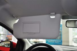 2012款福特福克斯两厢1.6L手自一体舒适型