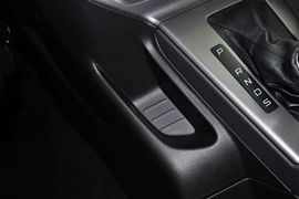 2012款福特福克斯两厢1.6L手自一体舒适型