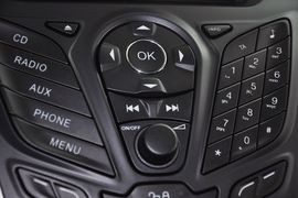 2012款福特福克斯两厢1.6L手自一体舒适型
