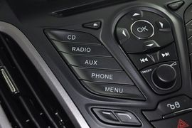 2012款福特福克斯两厢1.6L手自一体舒适型