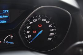 2012款福特福克斯两厢1.6L手自一体舒适型