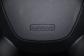 2012款福特福克斯两厢1.6L手自一体舒适型