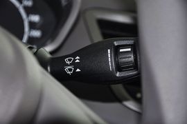 2011款福特嘉年华两厢1.5L自动时尚型到店实拍