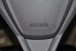 2011款福特嘉年华两厢1.5L自动时尚型到店实拍