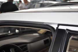 2010款大众桑塔纳志俊1.8L手动实尚型