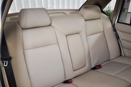 2010款大众桑塔纳志俊1.8L手动实尚型