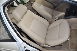 2010款大众桑塔纳志俊1.8L手动实尚型