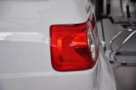 2010款大众桑塔纳志俊1.8L手动实尚型