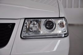 2010款大众桑塔纳志俊1.8L手动实尚型