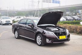 2012款一汽丰田皇冠3.0