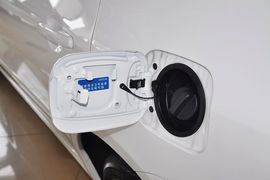 2011款丰田卡罗拉1.6L