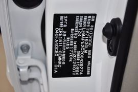 2011款丰田卡罗拉1.6L