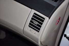 2011款丰田卡罗拉1.6L