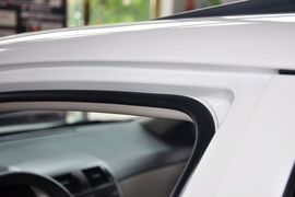 2011款丰田卡罗拉1.6L