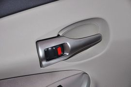 2011款丰田卡罗拉1.6L