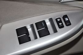 2011款丰田卡罗拉1.6L