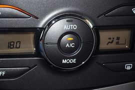 2011款丰田卡罗拉1.6L