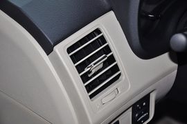 2011款丰田卡罗拉1.6L