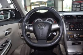 2011款丰田卡罗拉1.6L