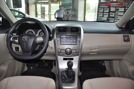 2011款丰田卡罗拉1.6L
